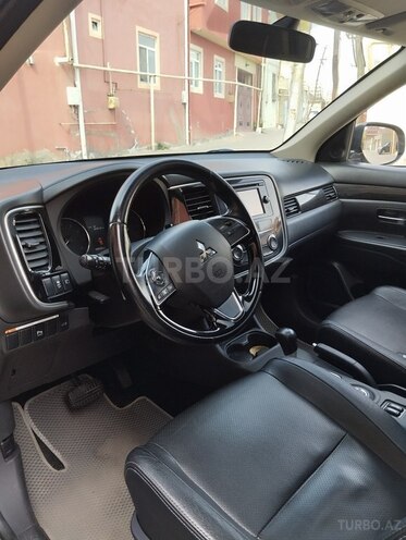 Mitsubishi Outlander 2016, 202,000 km - 2.4 l - Bakı