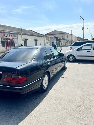Mercedes E 230 1996, 390,000 km - 2.3 l - Bakı