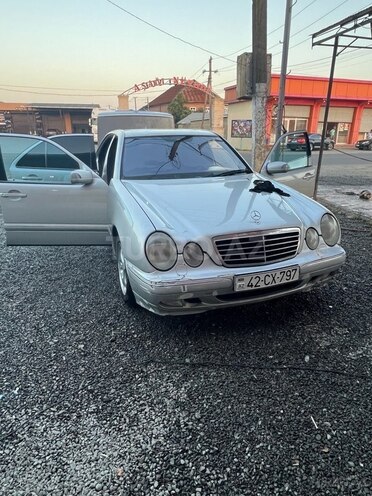 Mercedes E 220 2000, 241,555 km - 2.2 л - Bakı