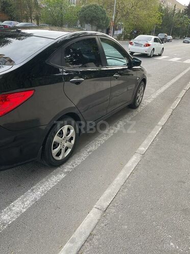 Hyundai Accent 2013, 162,500 km - 1.4 l - Qax