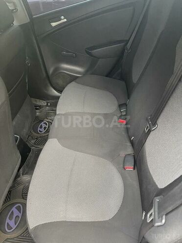 Hyundai Accent 2013, 162,500 km - 1.4 l - Qax