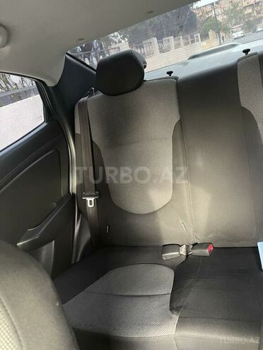 Hyundai Accent 2013, 162,500 km - 1.4 l - Qax