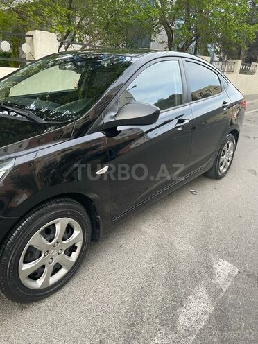 Hyundai Accent 2013, 162,500 km - 1.4 l - Qax