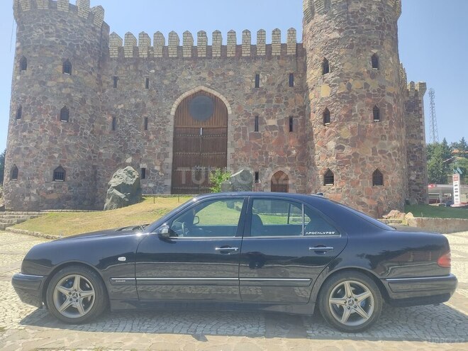 Mercedes E 250 1997, 471,500 km - 2.5 l - Tovuz
