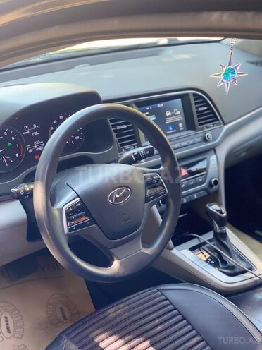 Hyundai Elantra 2016, 178,415 km - 2.0 l - Bakı