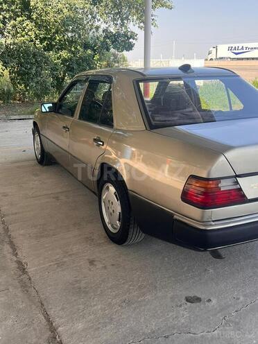 Mercedes E 200 1993, 362,323 km - 2.0 l - Bakı