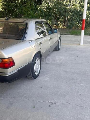 Mercedes E 200 1993, 362,323 km - 2.0 l - Bakı