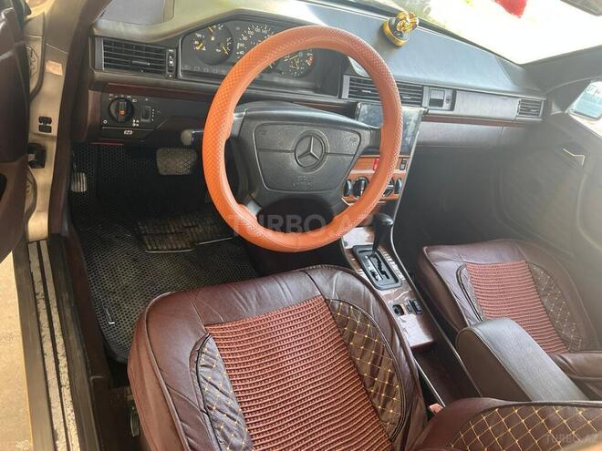 Mercedes E 200 1993, 362,323 km - 2.0 l - Bakı