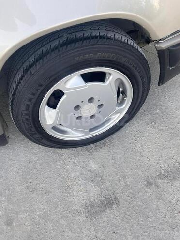 Mercedes E 200 1993, 362,323 km - 2.0 l - Bakı