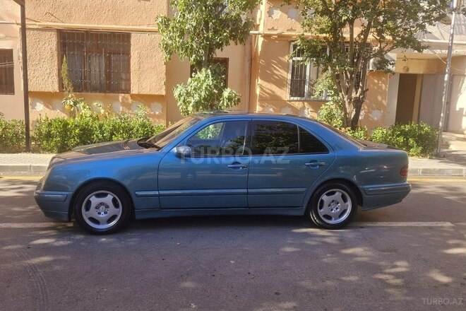 Mercedes E 220 d 2000, 276,436 km - 2.2 л - Bakı