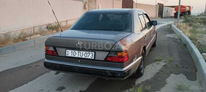 Mercedes E 230 1993, 366,000 km - 2.3 л - Bakı