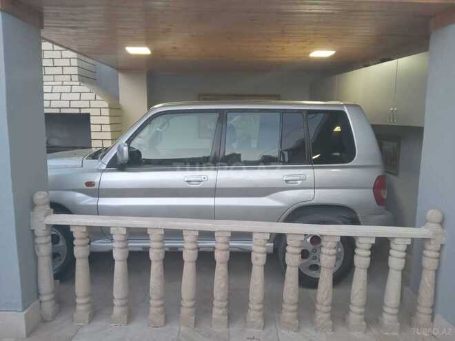 Mitsubishi Pajero io 2002, 250,000 km - 2.0 l - Bakı