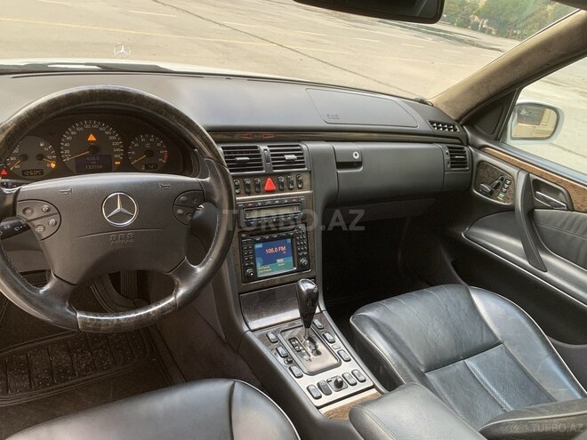 Mercedes E 320 2000, 271,031 km - 3.2 l - Bakı