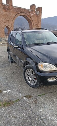 Mercedes ML 320 4MATIC 2002, 222,800 km - 3.2 л - Şəki