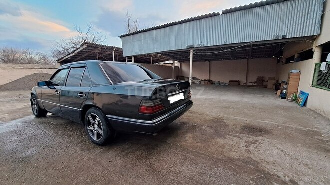 Mercedes E 200 1990, 700,000 km - 2.0 l - Bakı