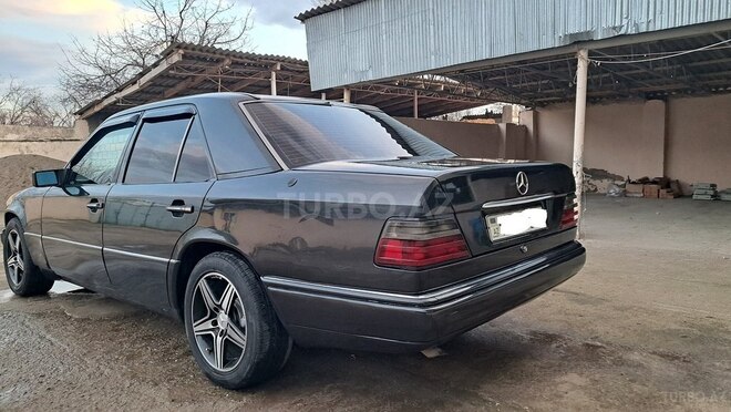Mercedes E 200 1990, 700,000 km - 2.0 l - Bakı
