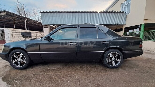 Mercedes E 200 1990, 700,000 km - 2.0 l - Bakı