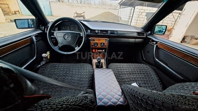 Mercedes E 200 1990, 700,000 km - 2.0 l - Bakı