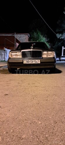 Mercedes E 220 1992, 450,000 km - 2.2 l - Şəki