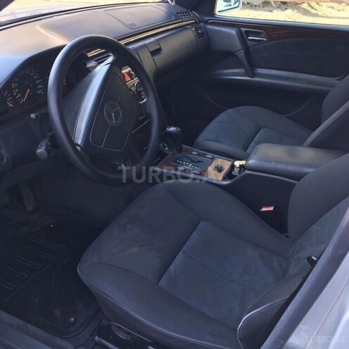 Mercedes E 220 d 1998, 292,120 km - 2.2 l - Bakı