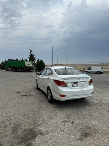Hyundai Accent 2013, 210,000 km - 1.6 l - Bakı