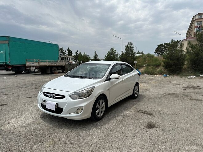 Hyundai Accent 2013, 210,000 km - 1.6 l - Bakı
