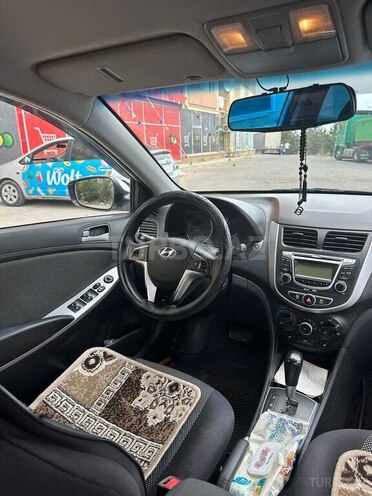 Hyundai Accent 2013, 210,000 km - 1.6 l - Bakı