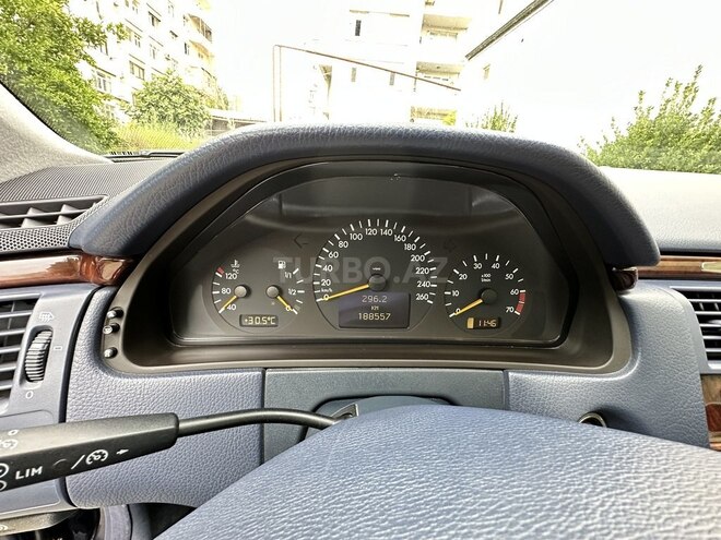 Mercedes E 320 2000, 188,500 km - 3.2 l - Bakı