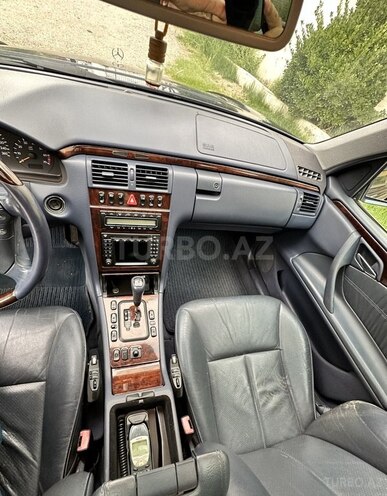 Mercedes E 320 2000, 188,500 km - 3.2 l - Bakı