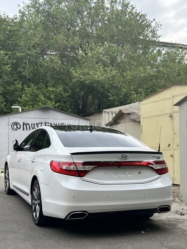 Hyundai Grandeur 2015, 15,600 km - 2.2 л - Bakı