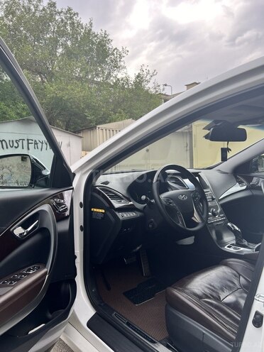 Hyundai Grandeur 2015, 15,600 km - 2.2 л - Bakı