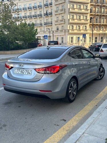 Hyundai Elantra 2015, 117,482 km - 1.8 л - Bakı
