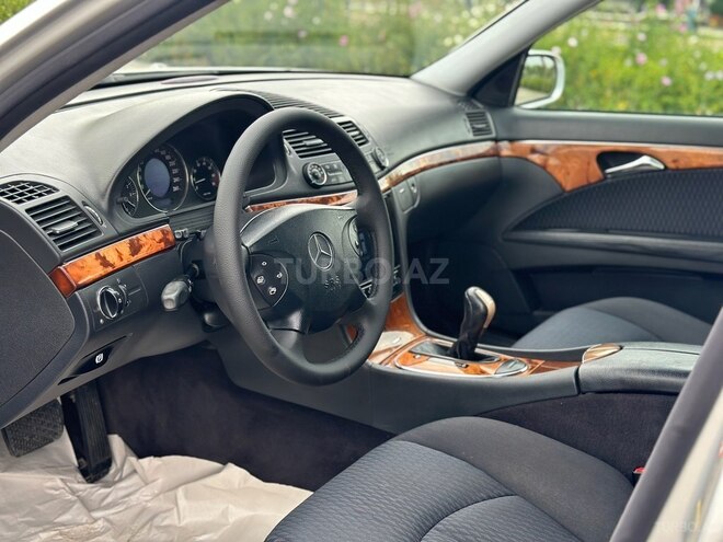 Mercedes E 240 2003, 253,000 km - 2.6 л - Bakı