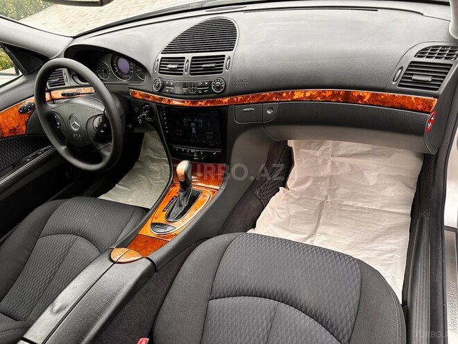 Mercedes E 240 2003, 253,000 km - 2.6 л - Bakı