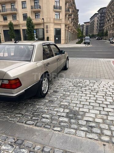 Mercedes E 200 1993, 363,222 km - 2.0 l - Bakı