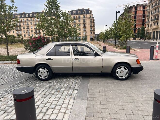 Mercedes E 200 1993, 363,222 km - 2.0 l - Bakı