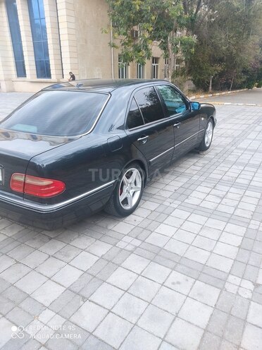 Mercedes E 240 1998, 335,000 km - 2.4 l - Bakı