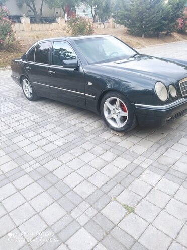 Mercedes E 240 1998, 335,000 km - 2.4 l - Bakı