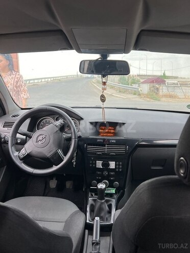 Opel Astra 2006, 300,000 km - 1.4 l - Bakı