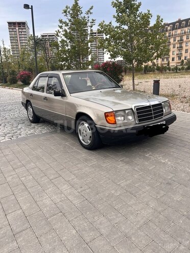 Mercedes E 200 1993, 363,222 km - 2.0 l - Bakı