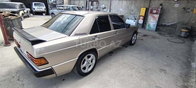 Mercedes 190 1991, 245,000 km - 2.3 л - Gəncə
