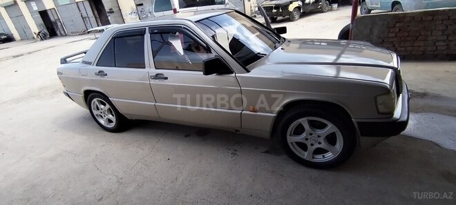 Mercedes 190 1991, 245,000 km - 2.3 л - Gəncə