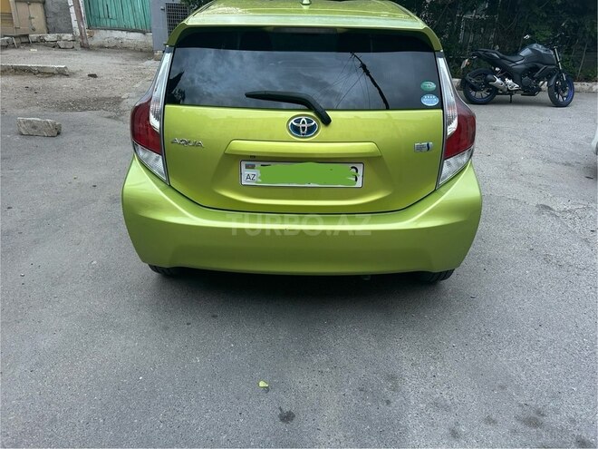 Toyota Aqua 2015, 110,000 km - 1.5 l - Bakı