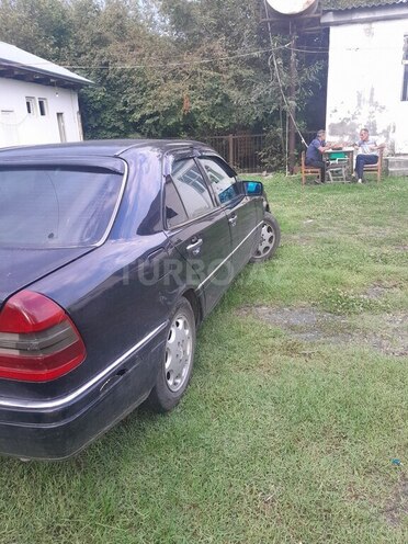 Mercedes C 220 1995, 282,600 km - 2.2 l - Zaqatala