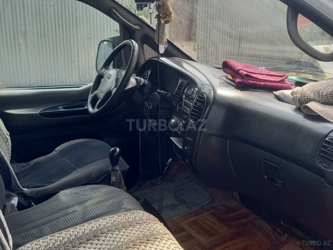 Hyundai H-1 2005, 696,272 km - 2.5 l - İmişli
