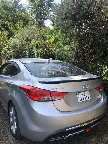 Hyundai Elantra 2013, 210,824 km - 1.8 l - Astara