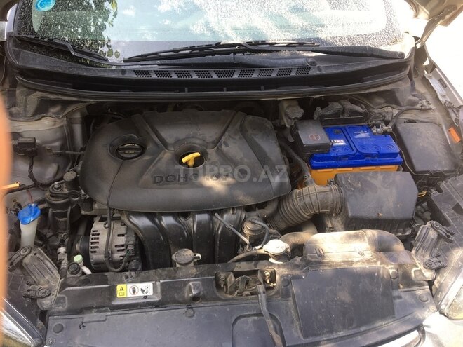 Hyundai Elantra 2013, 210,824 km - 1.8 l - Astara