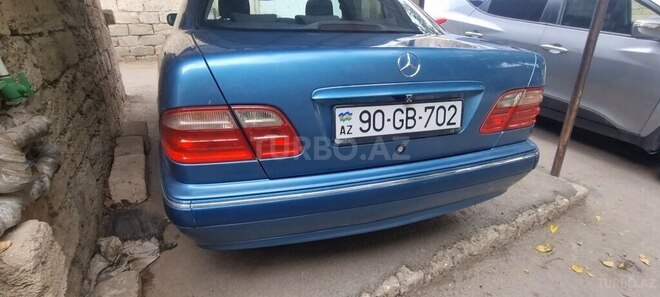 Mercedes E 240 1999, 266,000 km - 2.4 l - Bakı