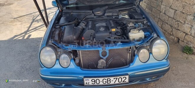 Mercedes E 240 1999, 266,000 km - 2.4 l - Bakı