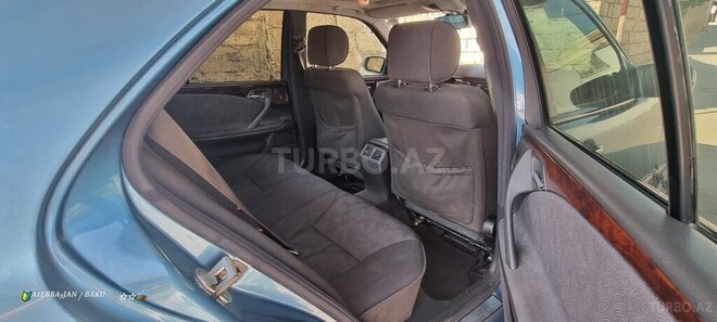 Mercedes E 240 1999, 266,000 km - 2.4 l - Bakı